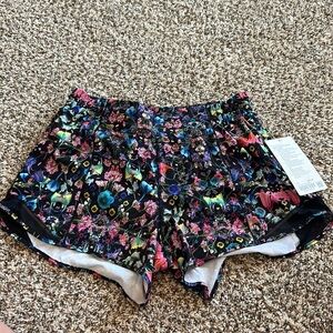 Lululemon Hotty Hot HR Short 4” size 12